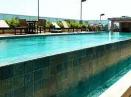 Studio moderno, piscina, academia, área de lazer!