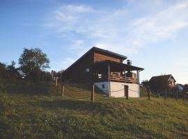 Majina kuća, ξενοδοχείο σε Čerević