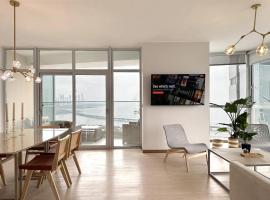 AmazINN Places Coco del Mar Seaview II, beach hotel in Panama City