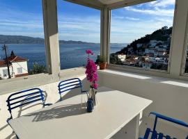 Louisa’s View, cheap hotel in Hydra