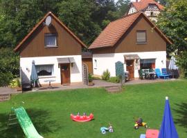 Kinderfreundliches-Ferienhaus-mit-grosser-Spielwiese, hotell i Marktgraitz