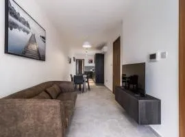 New modern 1 bedroom Penthouse