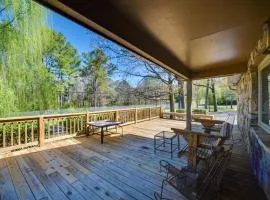 Quiet Guntersville Cottage Near Lake Boat Parking