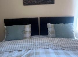 Room in Essex, homestay in Pitsea