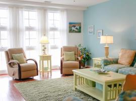 Sojourn Beach Haven Sleeps 7 with Pool near Beach, hotel a Virginia Beach