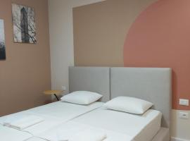 Center Cozy Nest, guest house in Tirana