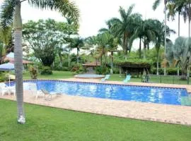 Villa campestre en el Quindío con piscina, bbq, zonas verdes cerca al Parque del Café
