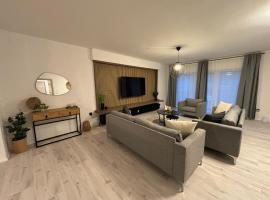 140qm - 4 rooms - free parking - MalliBase Apartments, hotel in Garbsen