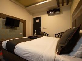 Pearl Inns Executive Near Phoenix Marketcity - Viman Nagar, hotell i Yeraoda