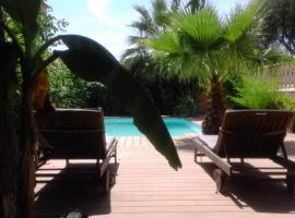 villa climatisée avec piscine privée bien placée., hotel a Mus