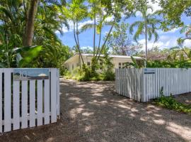 Coastal Chill: Port Douglas şehrinde bir golf oteli