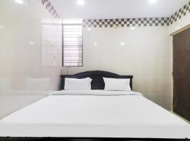 OYO Hotel Aroma Classic Near Nampally Railway station, hotel near Rajiv Gandhi International Airport - HYD, Hyderabad