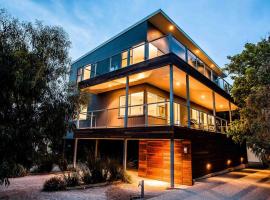 Point Lonsdale Holiday Apartments, leilighet i Queenscliff