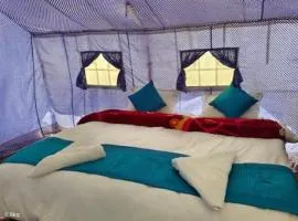 Blue Waves Camps Lake View Pangong