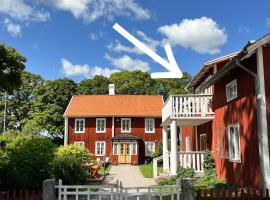 Stort lantligt hus i idyllisk miljö, maison de vacances à Huddungeby