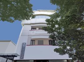 OYO Townhouse 1090 G SILVER HOTELS NEAR US BIOMETRIC, hotel en Nungambakkam, Chennai