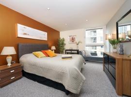 Dennison House, hotel malapit sa Docklands, London