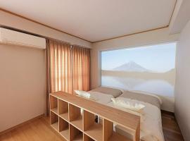 The Global West, budget hotel sa Niihama