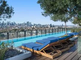 FLEMINGTON - Melbourne City Views