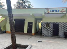 The Little Prince Homestay Kuloor, hotel in Mangalore