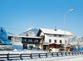 Apartment in Strass im Zillertal in a beautiful setting, хотел в Щрас им Цилертал