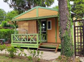 Casa di Marina - Chalet Bungalow, hotel with parking in Sorbo-Ocagnano
