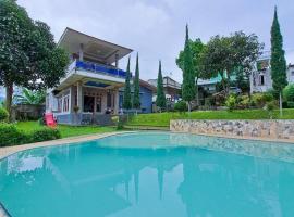 Villa GeGe Puncak、Cipayungのホテル