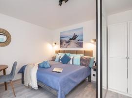 Green Garden & Private Parking Apartments with Playground, hotel en Riga