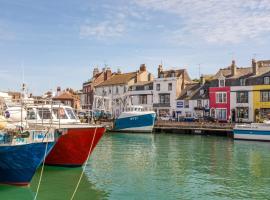 Inviting 3-Bed House in Weymouth, hotel in Weymouth