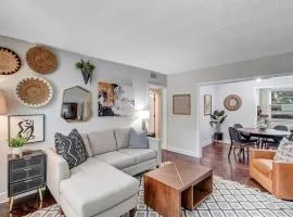 Modern 2 BR Condo - 2 block from San Marco