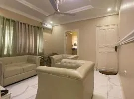 E&R Luxury Apartment
