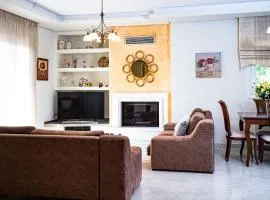 Catherine Luxury Holiday House close to Corfu Town