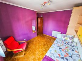 3 large room modern flat with private parking, olcsó hotel Oviedóban