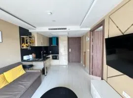 Grand Avenue Super Condo
