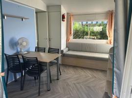 Mobil Home Les Charmettes 6 Personnes, hotell i Les Mathes