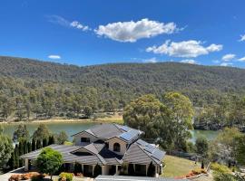 Blackstone Lakeside 4 Bedrooms 2 Bathrooms, hotel em Hadspen