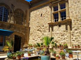 Château de Puichéric, hotel with parking in Puicheric