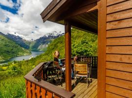 FOSSEN CAMPING, hôtel à Geiranger