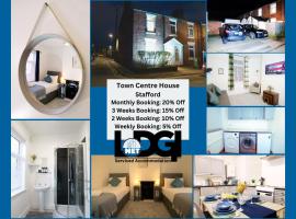 Town Centre House with parking, Wi-Fi, semesterhus i Stafford