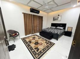 Deal of the Month Vacation Home, rumah kotej di Rawalpindi