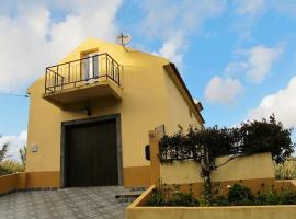 GuestReady - Casa do Bisbis, homestay in Lanceiros