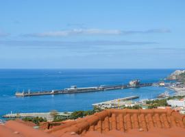 GuestReady - An amazing blue ocean view, pensionat i Funchal