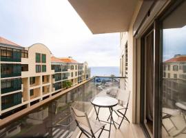 Elena's Apartment - Nice sea views, hotel con estacionamiento en Palmeira