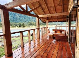 Casa con vista panoramica a rio: La Junta'da bir otel