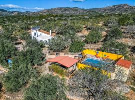 Nice Home In Tortosa With Kitchen, cottage ở Tortosa