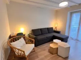 Appartement RDC 9 personnes, 2 chambres, wifi, proche du centre