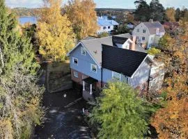 Luxurious home in idyllic neighbourhood, 15min to City