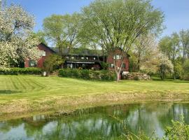 Old Orchard House home, hotel met parkeren in Brandon