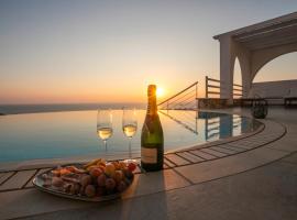 Villa Kyklamino - Unique Villa with stunning Seaview, hotel en Chlorakas