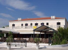 Chris Corner, hotel di Vasiliká